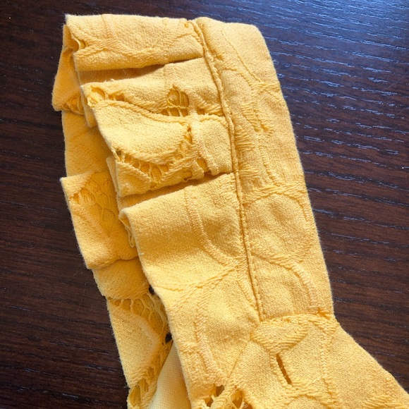 Lovely Sunshine Yellow dress Size: Small - Picture 5 of 6